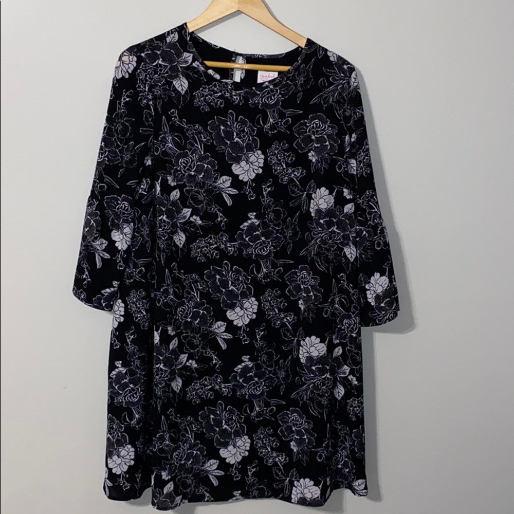 Black and White Floral Isabel Maternity Dress